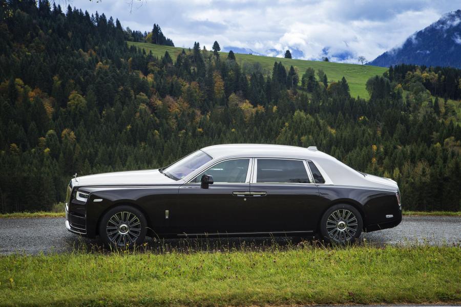  Rolls-Royce Phantom EWB 2017 года  (WW) (фото 25 из 27)